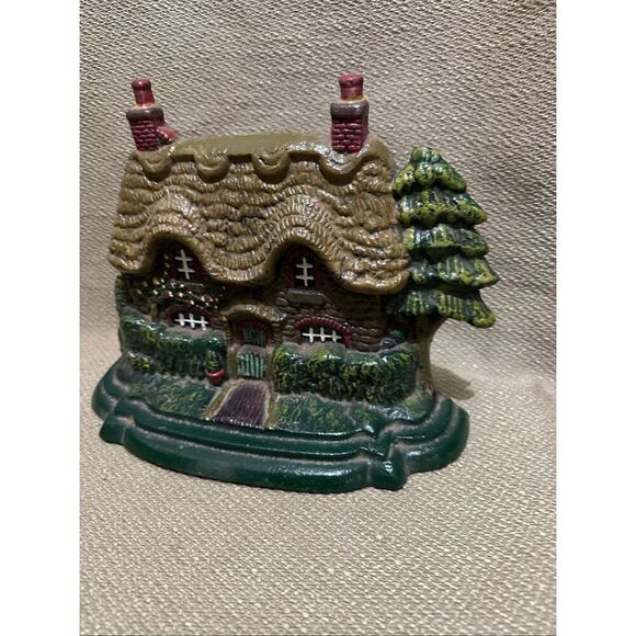 Vintage Cast Iron English Cottage With Thatched Roof Doorstop Heavy 11” - Picture 3 of 9